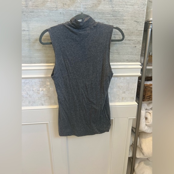NWT new Anthropologie velvet graham & spencer sleeveless mock neck top gray med - Picture 14 of 14